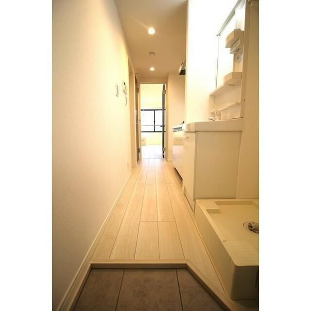 エクセラン南千住の玄関