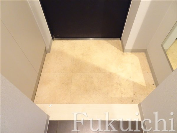 ZOOM池尻大橋の玄関