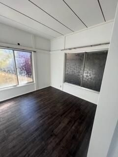 【洋室】 | 大泉町貸家