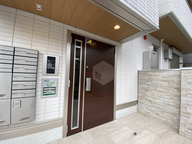 アイビー俊徳道のエントランス