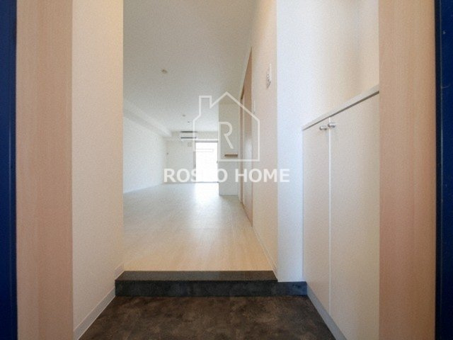 ルミエール堂ヶ芝の玄関|同マンション別部屋：参考写真