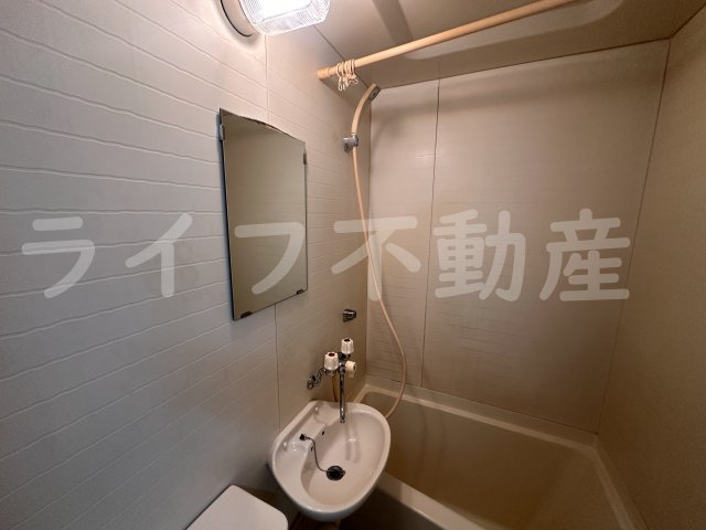 トーエー玉造第2ビルの洗面所|広い洗面スペース