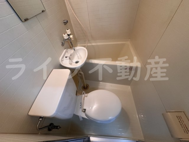 トーエー玉造第2ビルのトイレ|落ち着いた色調のトイレです