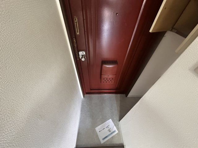 トーエー玉造第2ビルの玄関