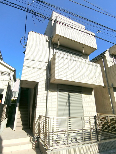 ＡＭＰＥＬＭＡＮＮ　西棟の外観