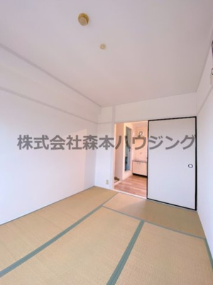 【和室】 | 　アドバンス香里 | ※同タイプ別室の写真となります。
　設備内容など相違がある場合あくまで現状優先となります。