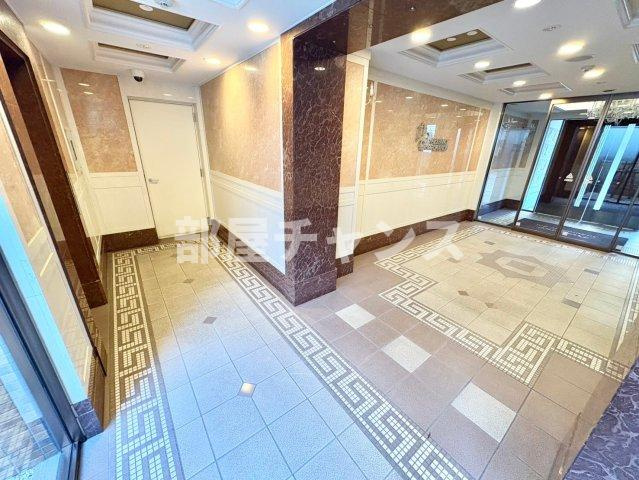 プレサンス桜通り葵のロビー