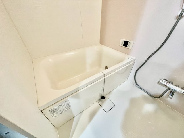 梅町貸家の浴室