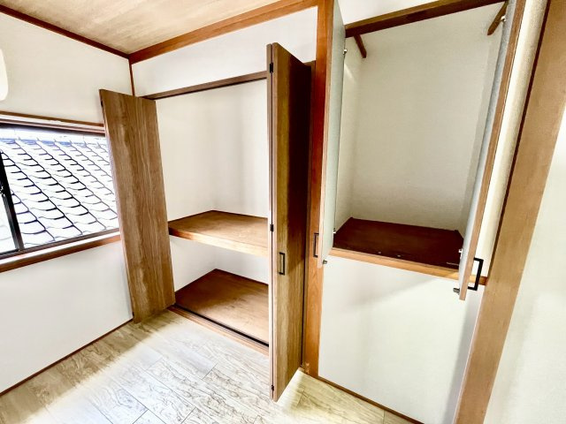 梅町貸家の収納