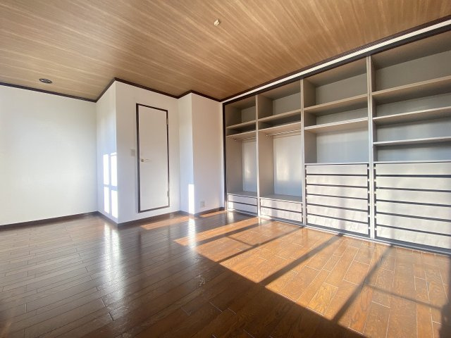 『八王子市中古戸建て』八王子市大和田町１【仲介手数料無料】の洋室|～仲介手数料無料☆八王子ひなた不動産～八王子市大和田町　中古戸建
