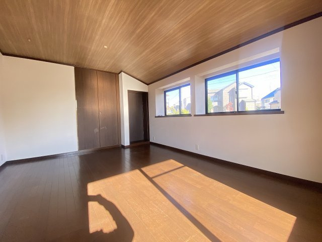 『八王子市中古戸建て』八王子市大和田町１【仲介手数料無料】の洋室|～仲介手数料無料☆八王子ひなた不動産～八王子市大和田町　中古戸建
