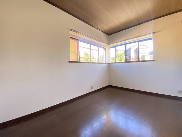 『八王子市中古戸建て』八王子市大和田町１【仲介手数料無料】の洋室|～仲介手数料無料☆八王子ひなた不動産～八王子市大和田町　中古戸建
