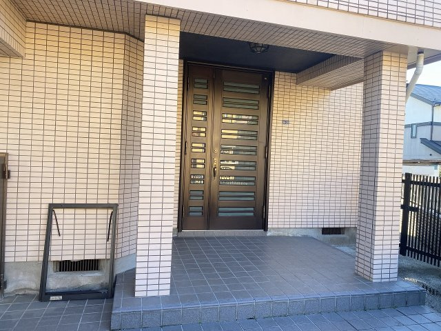 『八王子市中古戸建て』八王子市大和田町１【仲介手数料無料】の玄関|～仲介手数料無料☆八王子ひなた不動産～八王子市大和田町　中古戸建
