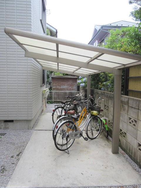 プレジールのその他共用部分|★屋根付き駐輪スペース★