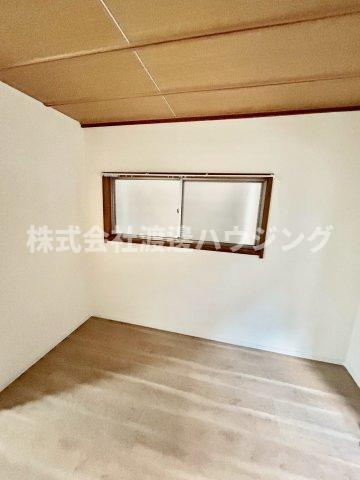 萱島東2丁目テラスハウスの居間・リビング|窓