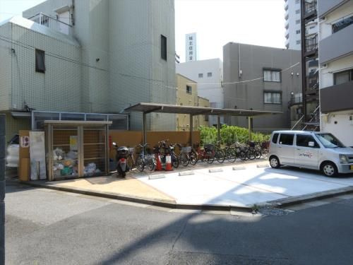 アーバンハウス宮地の駐車場