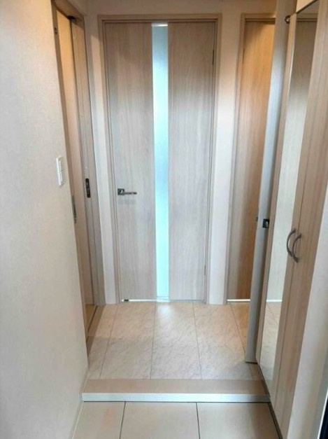 墨田区亀沢４丁目の賃貸マンションの玄関