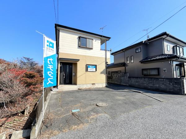 宇都宮市竹林町　４ＬＤＫ　中古住宅の前面道路含む現地写真