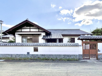 【外観】 | 掛川市秋葉路 中古戸建て | 土地89坪！全部屋6帖以上の3LDK平屋再生住宅が登場！駐車並列2台可能です！