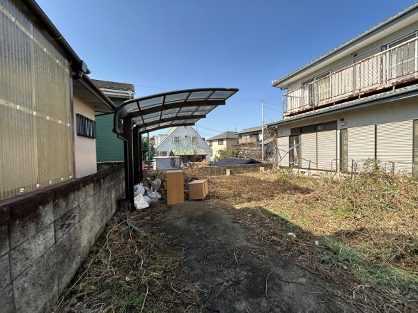 宇都宮市不動前３丁目　４ＬＤＫ　中古住宅の駐車場