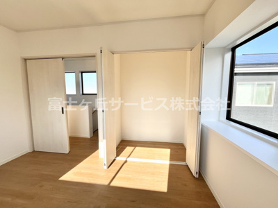 【洋室】 | 袋井市太田 中古戸建て | クローゼット付き