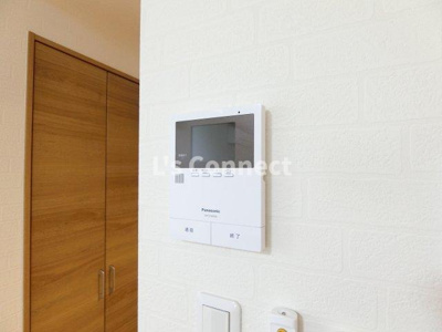 【セキュリティ】 | ラフィーノ泉中央 | 突然の来客時もＴＶモニターホンでしっかり確認。