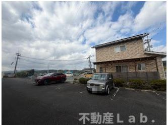 すずらんハイツの駐車場