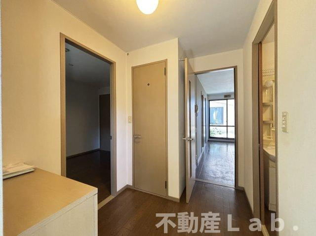 グランディール豊福の玄関