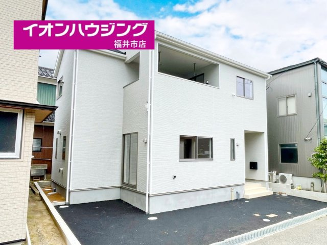 クレイドルガーデン金沢市駅西本町　第３