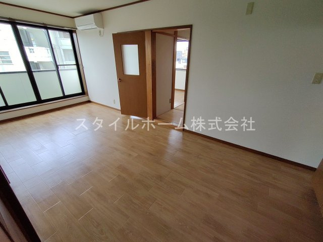 【居間・リビング】 | サンハイツオザワ | イメージ写真です。