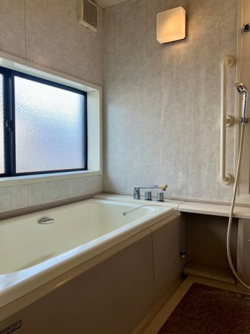 下小山田町戸建の浴室