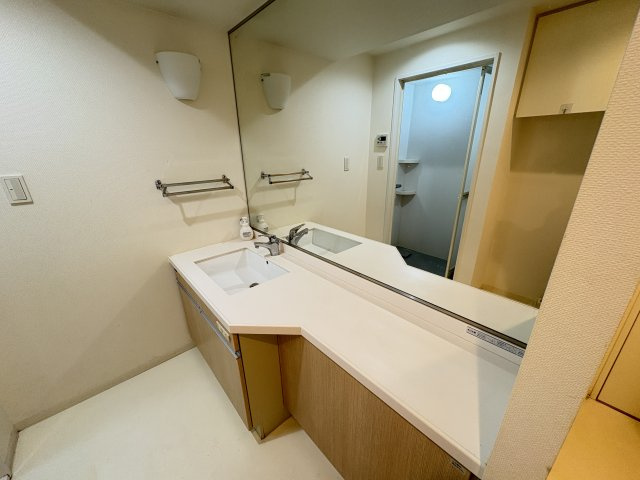 レグノ・セレーノの独立洗面台