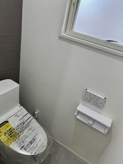【トイレ】 | 福岡市中央区小笹１丁目 戸建て | 2階にもトイレがあるので大家族や来客時でも安心です