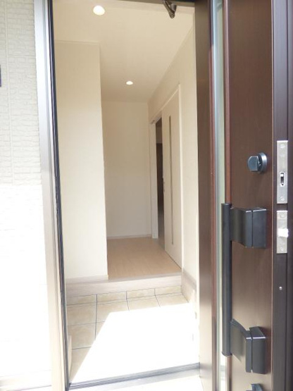 【玄関】 | エルメゾンネクストB棟