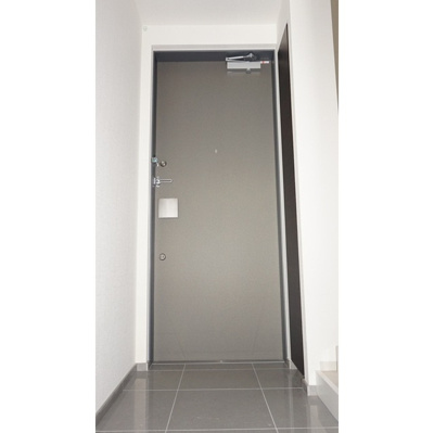 【玄関】コンフォリア東新宿ステーションフロント