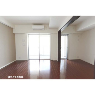 【居間・リビング】コンフォリア東池袋ＷＥＳＴ