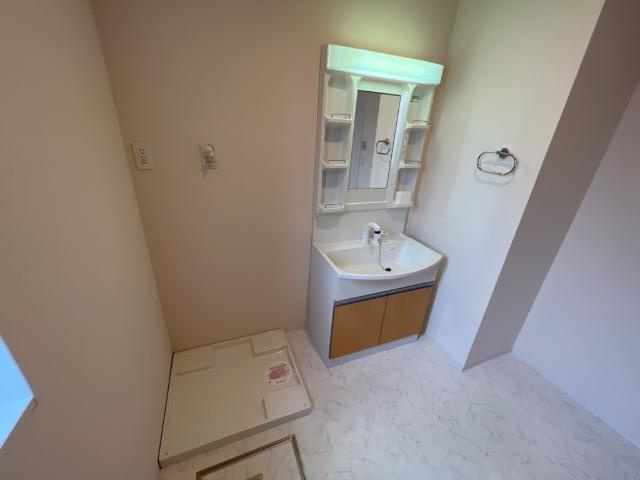 シェルル・ロコＢの洗面所|洗面