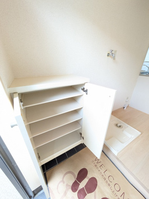 下駄箱がある玄関