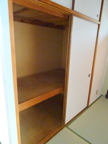 栄平尾マンションの収納|★高さもタップリこの収納力★