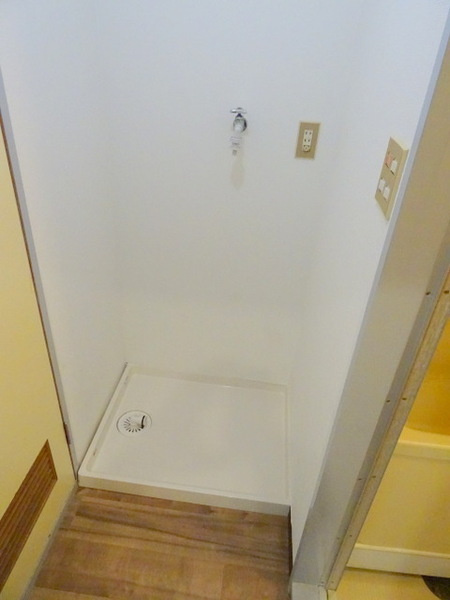 栄平尾マンションの洗面所|★洗濯機は室内に★