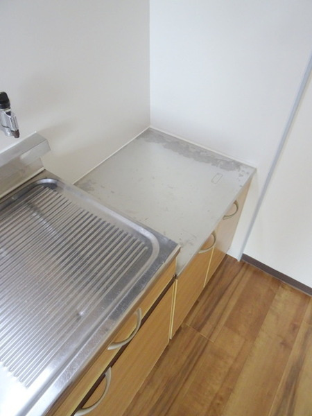 栄平尾マンションのキッチン|ガスコンロ設置可★