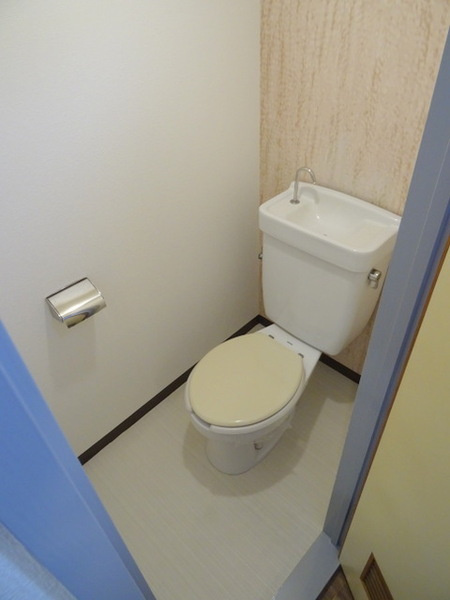 栄平尾マンションのトイレ|★清潔感タップリセパレート★