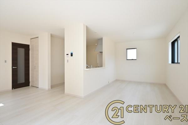 リーブルガーデン杏町 ３号棟 ／新築一戸建の内観：施工例|■収納力と使いやすさを追求したシステムキッチンです！■