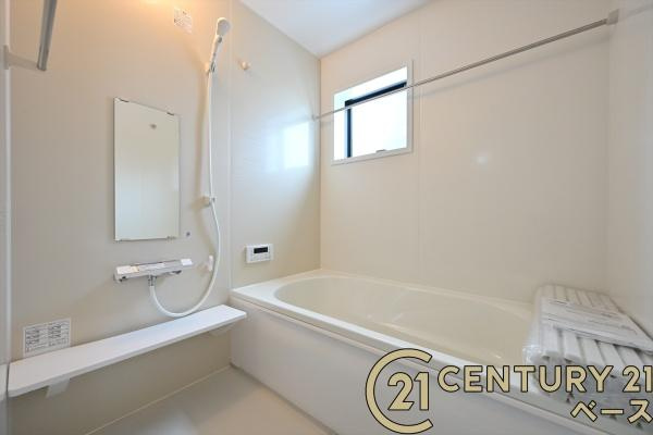 リーブルガーデン杏町 ３号棟 ／新築一戸建の内観：施工例|■日当たりのよい明るい雰囲気の洋室です！■