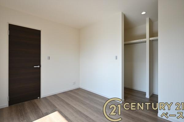 リーブルガーデン杏町 ２号棟 ／新築一戸建の収納|■現地撮影写真■収納スペース付きで整理整頓も楽々！