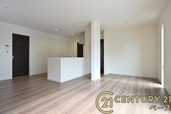 リーブルガーデン杏町 ２号棟 ／新築一戸建の内観：施工例|■ペアガラス使用で結露の心配もありません！■