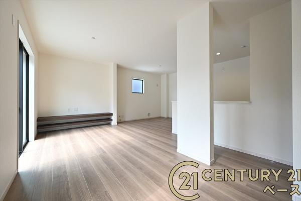 リーブルガーデン杏町 ２号棟 ／新築一戸建の居間・リビング|■現地撮影写真■