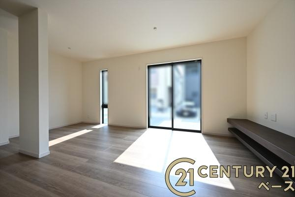 リーブルガーデン杏町 ２号棟 ／新築一戸建の居間・リビング|■現地撮影写真■