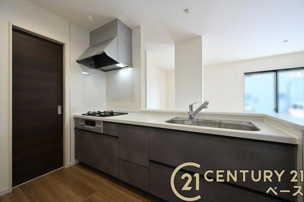 リーブルガーデン杏町 ２号棟 ／新築一戸建の内観：施工例|■三面鏡タイプのミラーキャビネット！収納スペースも豊富です！■