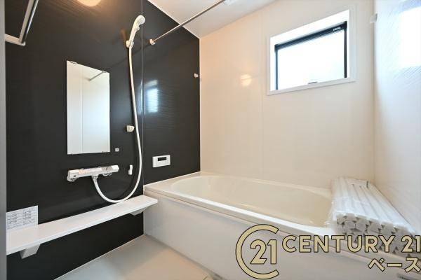 リーブルガーデン杏町 ２号棟 ／新築一戸建の内観：施工例|■フチなし＆トルネード洗浄でお掃除も楽らく！ウォシュレット付きです！■